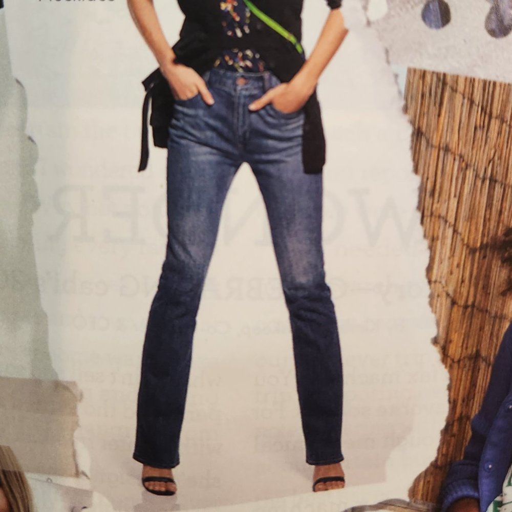 CAbi 5th Ave. jean in posh wash NWT size 6 spring 2022